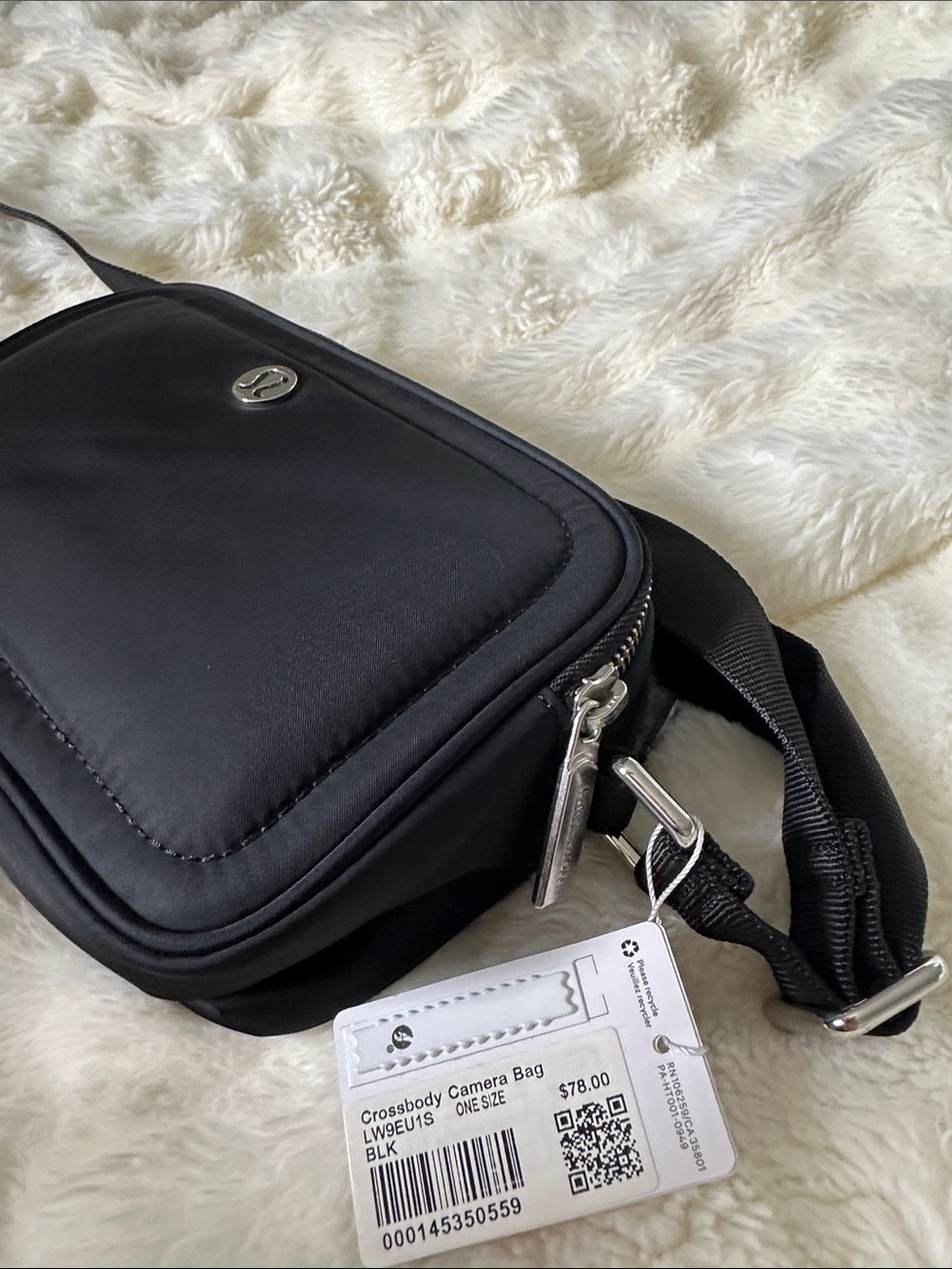 NWT Lululemon Black Crossbody Travel Bag Adjustable Strap - Picture 5 of 5
